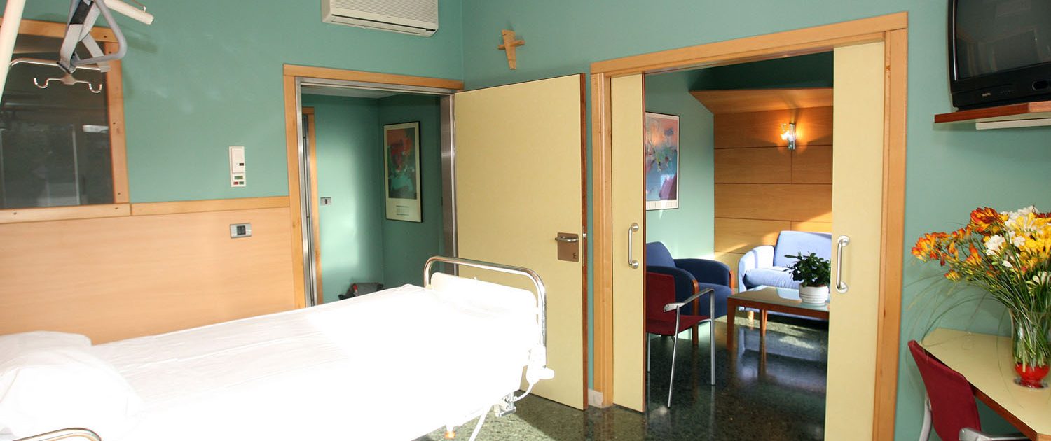 Maxilofacial Javier Martin Gipuzkoa POLICLINICA HABITACION 04